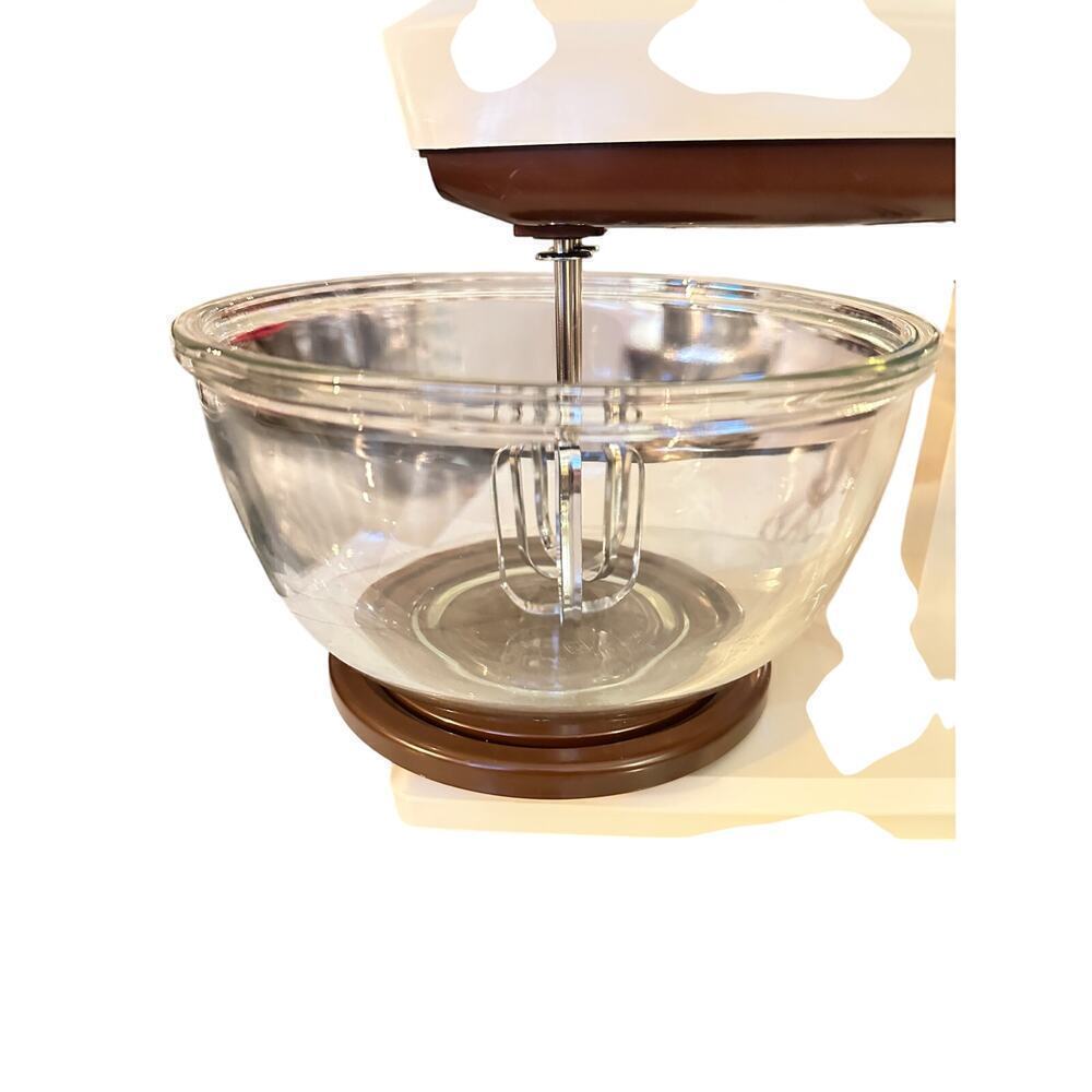 Vintage Waring 12-Speed Mixer + Glass Bowl(s) & Manual - Picture 11 of 12